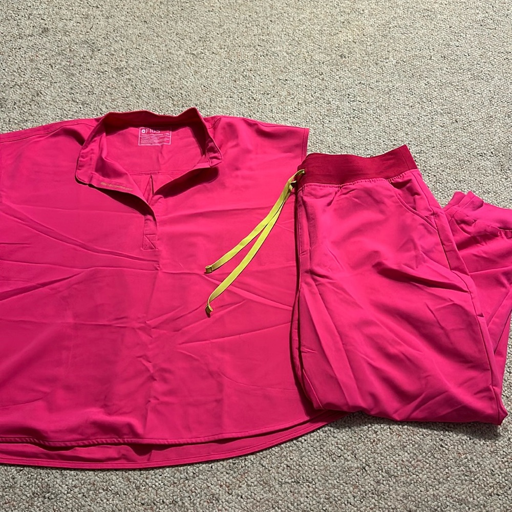 Figs scrubs set